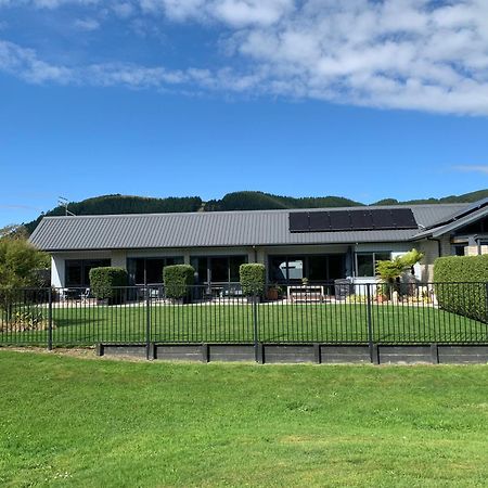 Parkside Boutique Lodge Rotorua Exterior photo